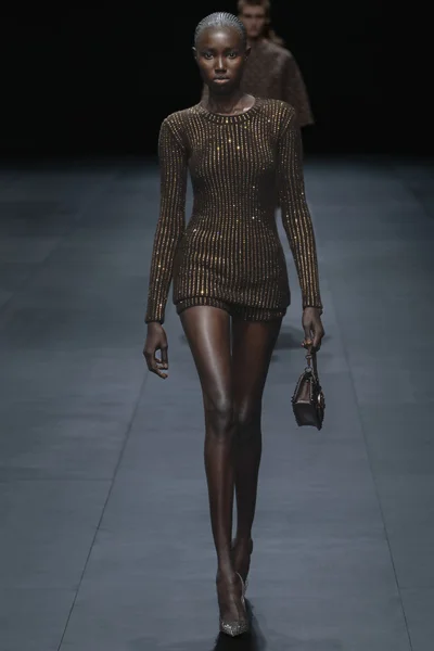 Look 37